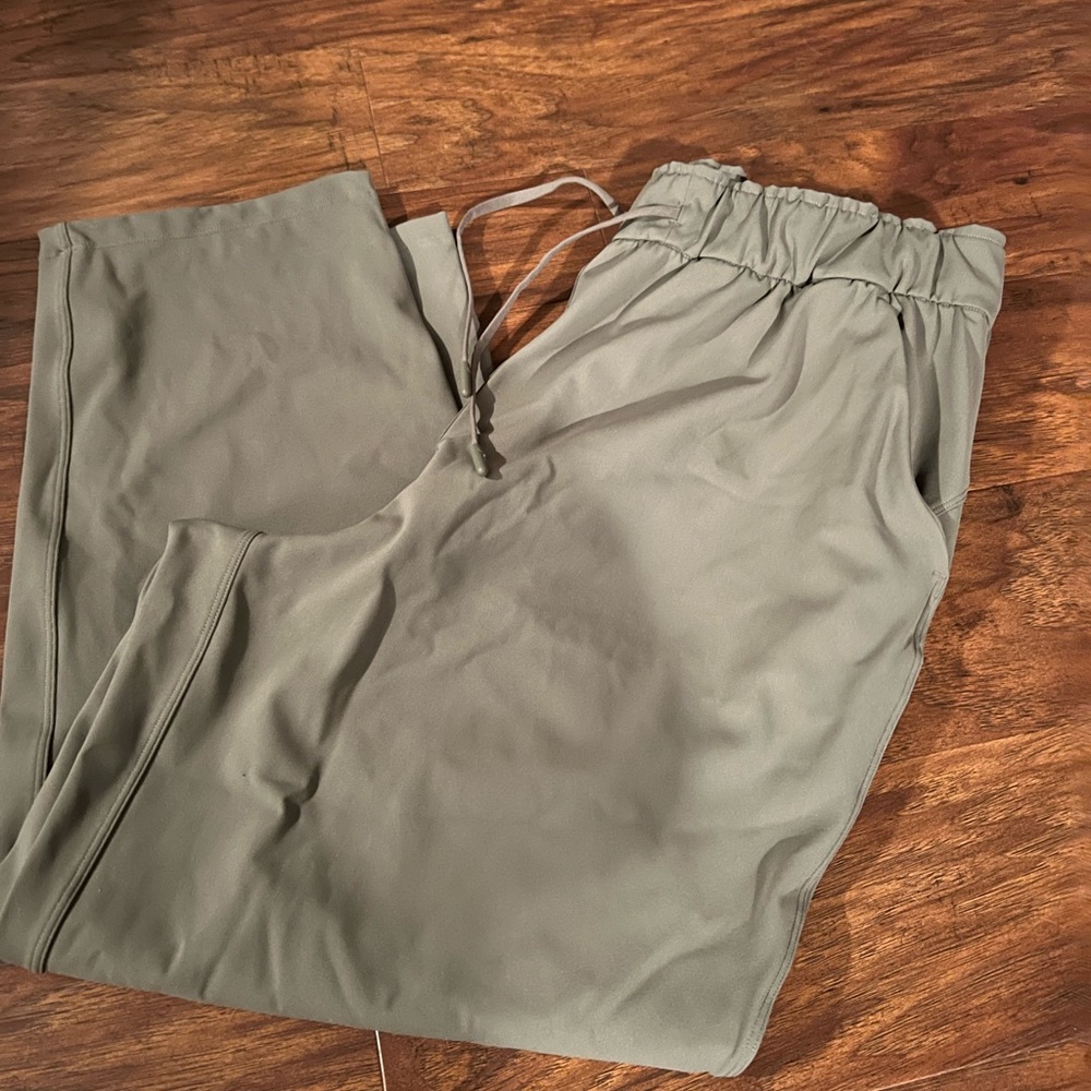 Lululemon crop